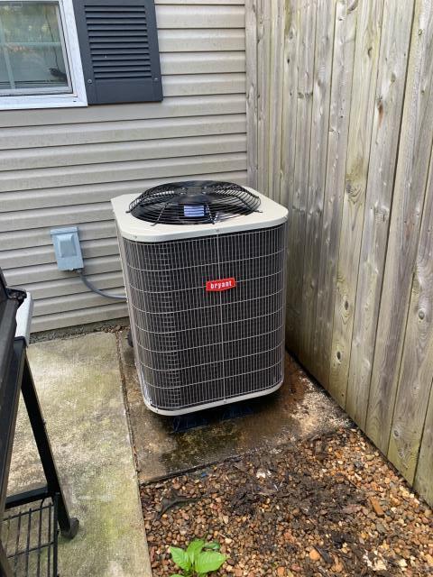 Bowling Green, KY - Multi Family HVAC Project in Bowling Green, KY. Replacement Heat Pump system by Bryant. Bowling Green, KY - Multi Family HVAC Project in Bowling Green, KY. Replacement Heat Pump system by Bryant.