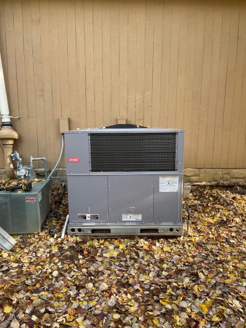 Bowling Green, KY - New Bryant Gas Package Unit Installation in Briarwood Subdivision of Bowling Green, KY. Keeping Bowling Green KY Homes Warm Winter 2021. Bowling Green, KY - New Bryant Gas Package Unit Installation in Briarwood Subdivision of Bowling Green, KY. Keeping Bowling Green KY Homes Warm Winter 2021.
