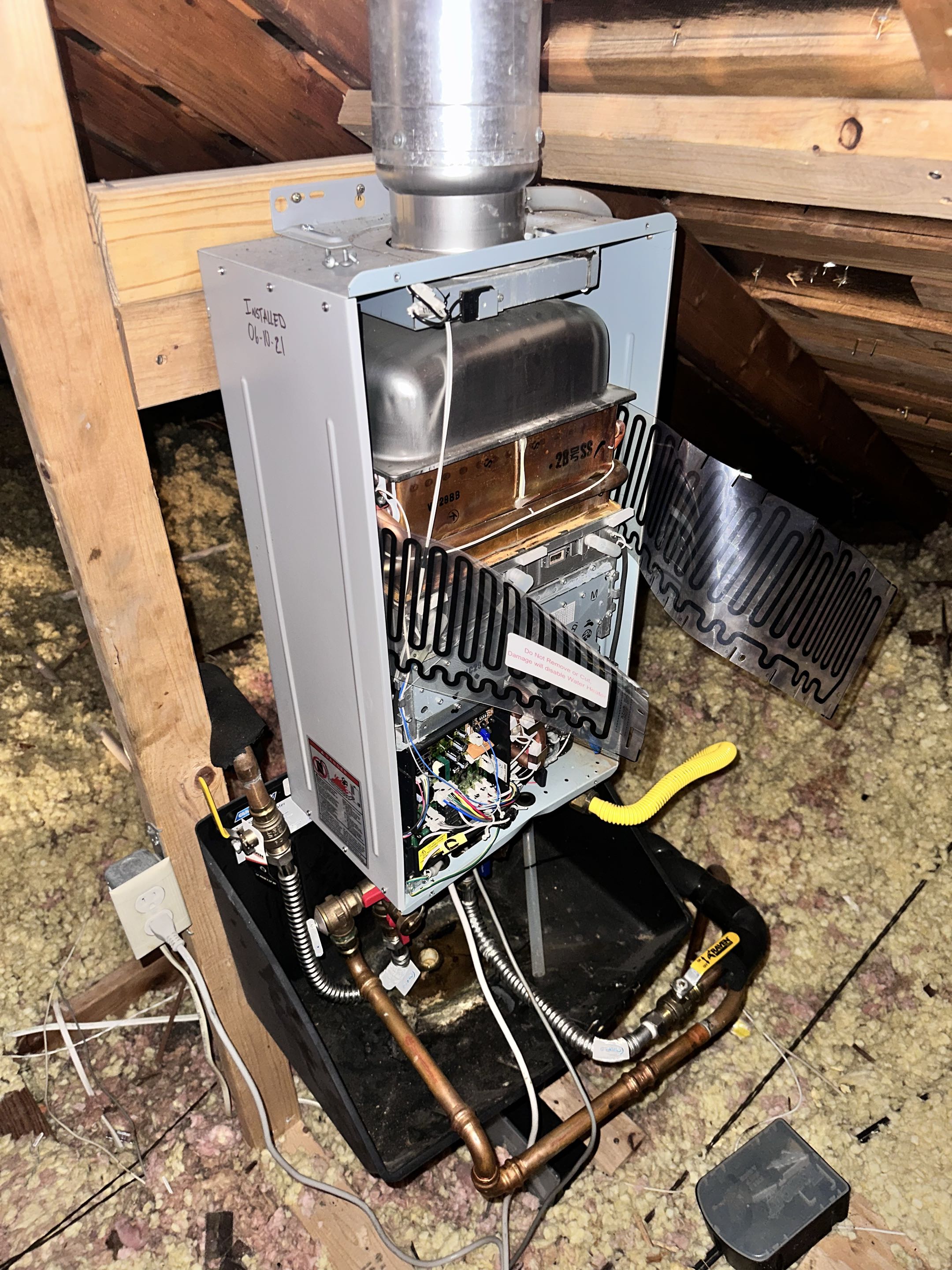 Customer called us out having tankless issues and wanted to get it replaced. We provided options on replacement and quickly got him taken care of with a new Navien Tankless unit and restored hot water back to his home in time for the weekend!  #CALLTIDETURNERSNOW 