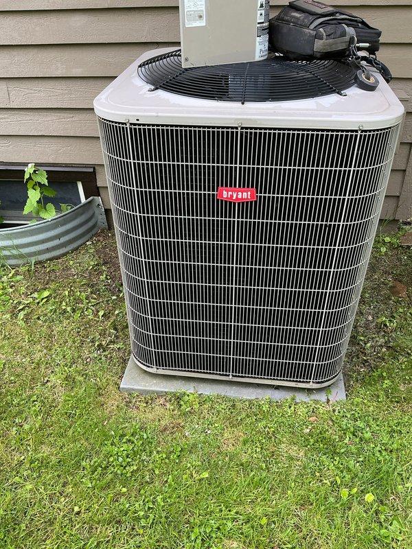 Performed comprehensive seasonal maintenance on 2014 Bryant air conditioning system. Completed full system inspection including refrigerant levels, electrical connections, condenser coil cleaning, and airflow verification. Unit operating within manufacturer specifications with no deficiencies noted.