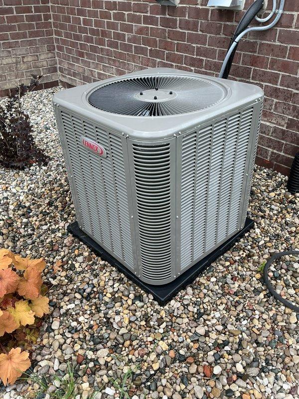 Completed comprehensive air conditioning tune-up on Lennox outdoor condenser unit. Performed standard preventive maintenance procedures including system inspection, cleaning, and operational testing. Collected payment for service renewal and confirmed future appointment scheduling.