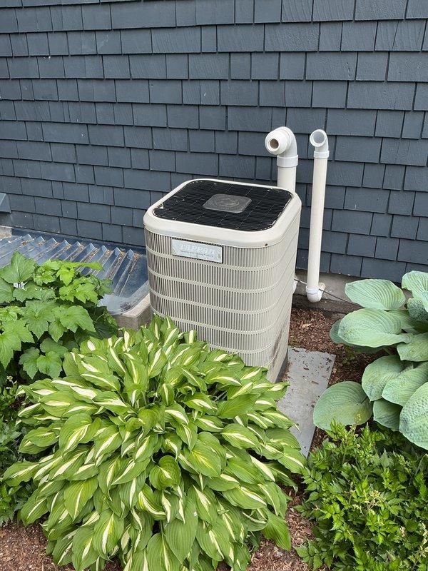 Completed comprehensive air conditioning tune-up on residential outdoor condensing unit, including full system inspection, performance testing, and filter replacement. Customer enrolled in maintenance membership program at time of service.