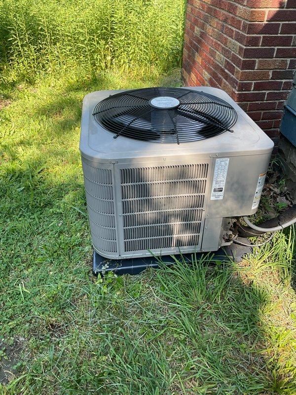 Completed annual air conditioning tune-up on 2018 residential condensing unit. Performed comprehensive system inspection, verified proper refrigerant levels, cleaned condenser coils, checked electrical connections, and confirmed optimal airflow through the unit. All components operating within manufacturer specifications with no issues identified.