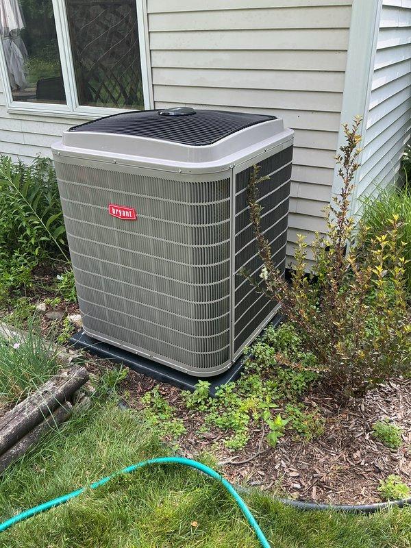 Completed comprehensive air conditioning tune-up on 2021 Bryant outdoor condensing unit. Performed standard preventive maintenance procedures including system inspection, cleaning of condenser coils, verification of refrigerant levels, electrical connection checks, and operational testing to ensure optimal performance for the cooling season.