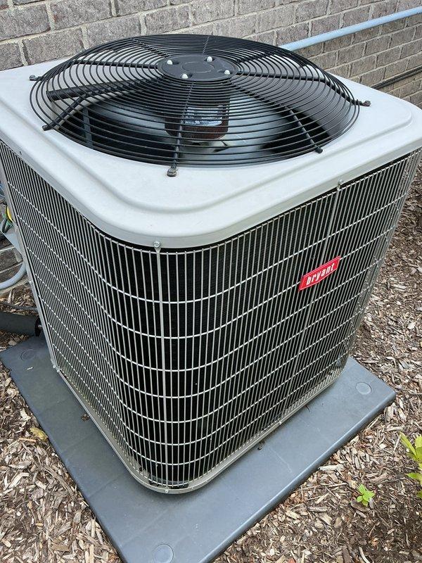Performed comprehensive air conditioning tune-up and maintenance service. Inspected outdoor condenser unit, which showed good operational condition with clean coils and properly functioning fan assembly. Upon customer request, examined generator battery terminals and confirmed corrosion and wear on both positive and negative connections. Cleaned battery terminals, verified secure cable connections, and tested charging system functionality. Unit operating within normal parameters upon service completion.
