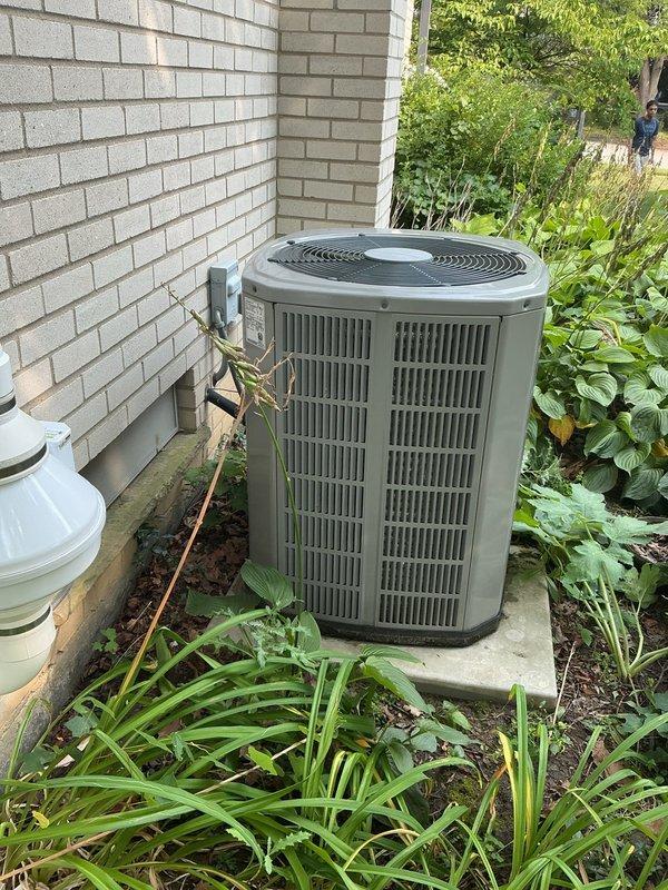 Responded to no cooling call on 20-year-old central air conditioning system. Performed comprehensive system evaluation and maintenance on both air conditioning and furnace units. Addressed water leakage issue from AC unit and diagnosed non-functional humidifier. Inspected outdoor condenser unit, verified refrigerant lines, electrical connections, and drainage system. Completed full system tune-up including cleaning, filter replacement, and operational testing to restore proper functionality.