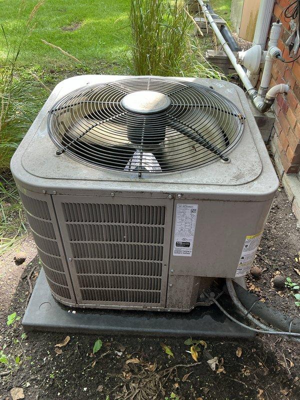 Completed recurring maintenance service on residential air conditioning system. Performed standard inspection of outdoor condenser unit, verified proper operation of fan assembly and compressor, checked refrigerant line insulation integrity, and confirmed electrical connections at disconnect box. Unit tested and operating within normal parameters upon service completion.