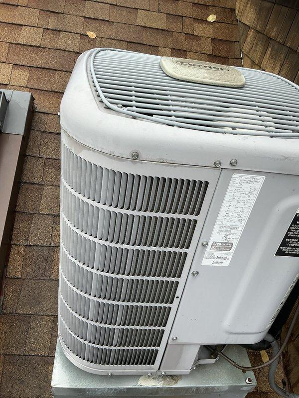 Performed comprehensive air conditioning tune-up on rooftop-mounted condenser unit. Completed full system inspection including condenser coil evaluation, electrical connections check, and refrigerant assessment. Unit operational and running within manufacturer specifications upon completion.