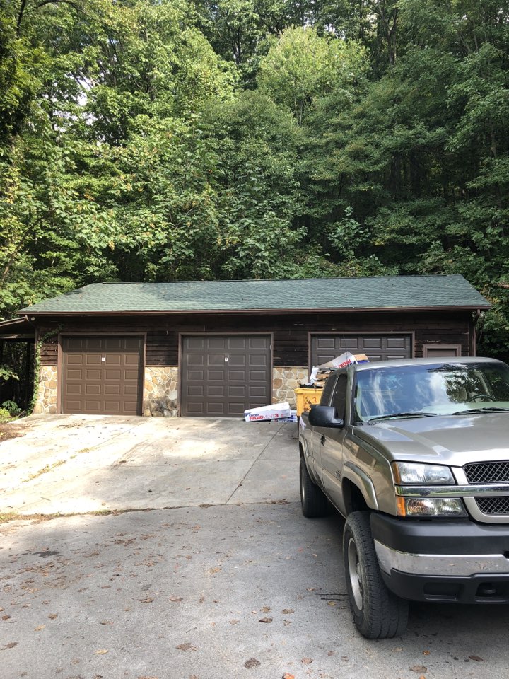 Knoxville, TN - GAF Golden Pledge warranty Knoxville Roofing Shingles GAF Forest Green Valley Vista Construction Master Elite Roofing Contractor Knoxville, TN - GAF Golden Pledge warranty Knoxville Roofing Shingles GAF Forest Green Valley Vista Construction Master Elite Roofing Contractor