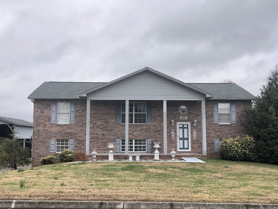 Maryville, TN - Full roof replacement, GAF Timberline HD, Color: Slate, GOLDEN PLEDGE WARRANTY, Roof Replacement, Maryville, Valley Vista Construction, Maryville Roofer Maryville, TN - Full roof replacement, GAF Timberline HD, Color: Slate, GOLDEN PLEDGE WARRANTY, Roof Replacement, Maryville, Valley Vista Construction, Maryville Roofer