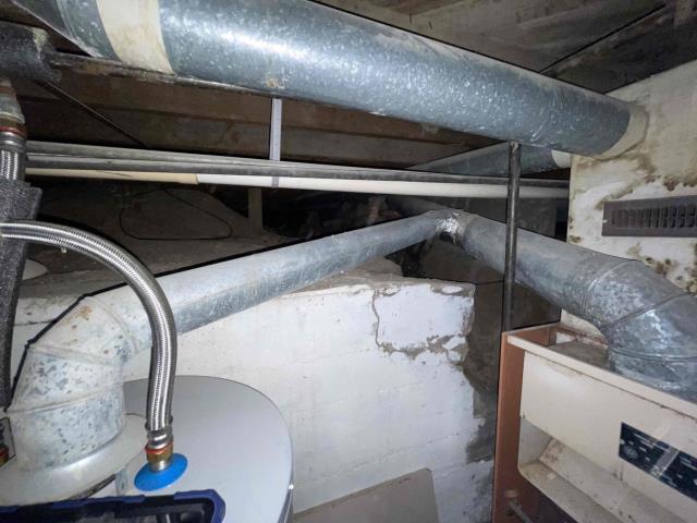 Tech came to location for Service estimate on furnace. Natural draft furnace with asbestos supply and connection points. Dependent on code corrections, recommendations are either 80,000 BTU/80 K furnace, or 70,000 BTU/90% efficient furnace. Goodman manufacturing. Water heater must also be vented into chimney, or exerted outside. Not cycled before departure. Job complete.