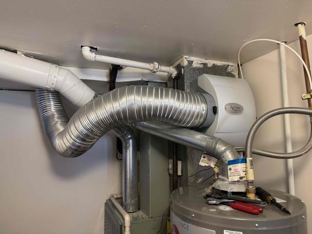 Installed Aprilaire humidifier on return duct work. No issues during install. Showed customer how it works. No further work needed. 