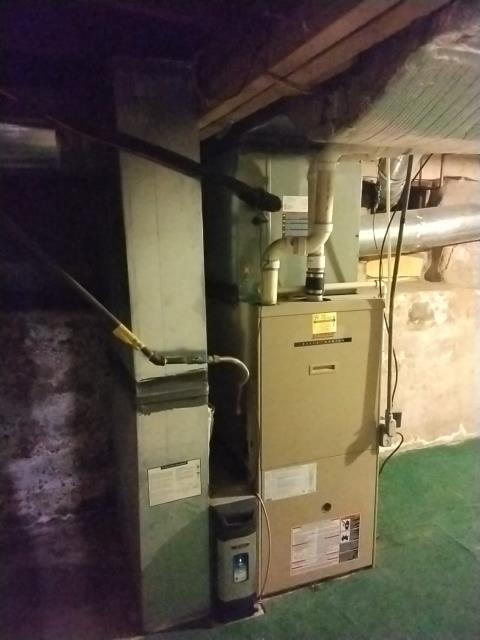 Onsite today for a 2002 - Lennox Furnace w/ 2008 Trane AC
AC Hvac maintenance visit. Completed maintenance checklist and sent estimates for repair vs replacement due to age and condition. Job Complete.