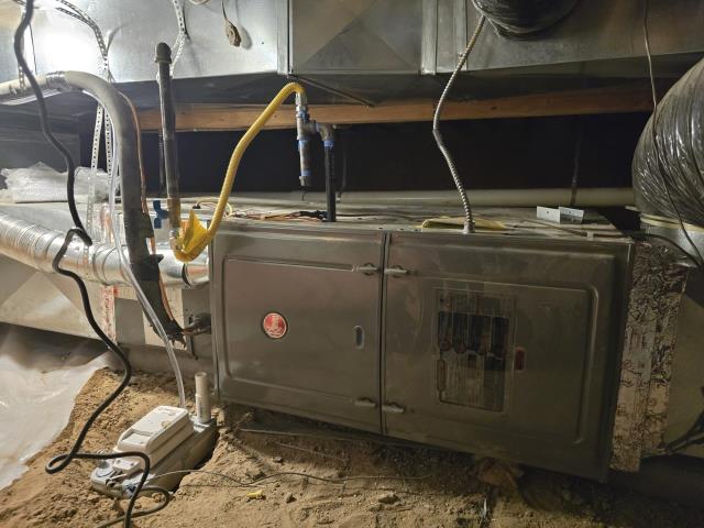 Onsite today for a Full System Replacement-Basic Efficiency - 80% Rheem Furnace and 13 SEER Rheem Ac. Removed and replaced old with new. Installed smoke and co detectors and verified proper working order. Job Complete.
 Onsite today for a Full System Replacement-Basic Efficiency - 80% Rheem Furnace and 13 SEER Rheem Ac. Removed and replaced old with new. Installed smoke and co detectors and verified proper working order. Job Complete.