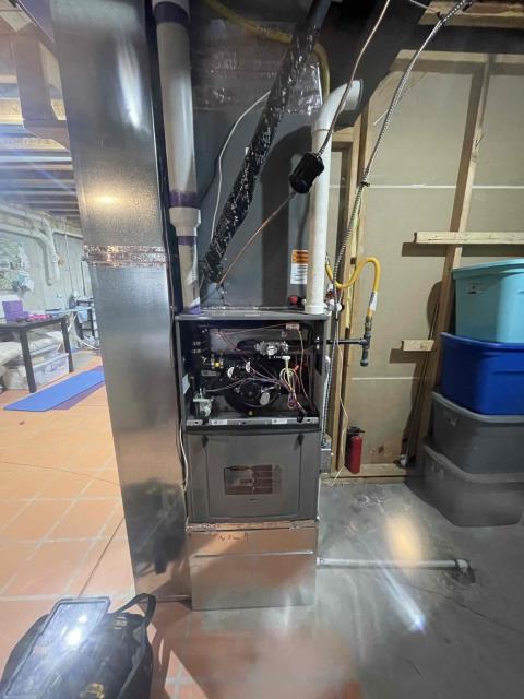 Onsite today for a Service maintenance on 2023 Rheem heat pump installed by Clark’s. Completed maintenance checklist and All system internals tested within manufacture specifications. Job Complete.