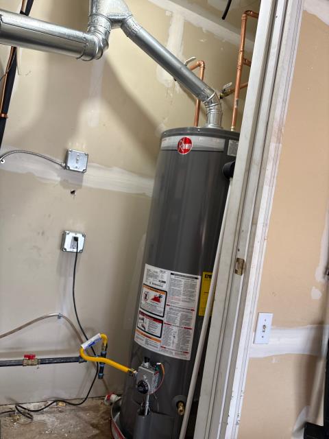 Onsite today for a furnace and water heater replacement.
Removed both old units and replaced with new Goodman Furnace and a 40 Gallon Rheem water heater plus expansion tank. Verified ac furnace and water heater were all working as designed. Job Complete.