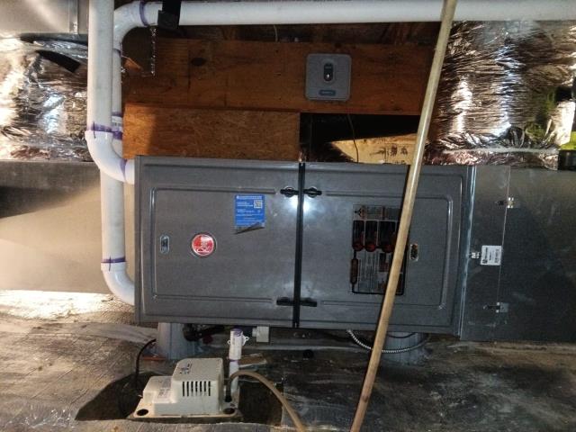 Onsite today and Performed maintenance / tune up on a Rheem furnace. Completed maintenance checklist and System has a 45° temperature split in heating, system is operating efficiently and heating at this time.
