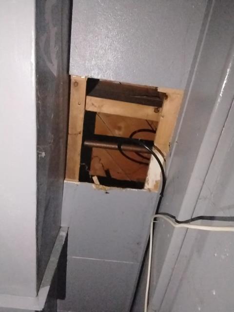 Onsite today for a furnace install estimate.
Quoted and scheduled Rheem 80% - Furnace Only (4ton Blower) with Duct Clean - 17" for tomorrow. Job Complete.

