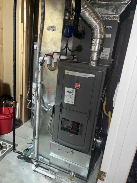 Onsite and Performed membership maintenance on a 7 year old Rheem furnace located in utility room. Completed maintenance checklist and all are within manufacture specs. Job Complete.
