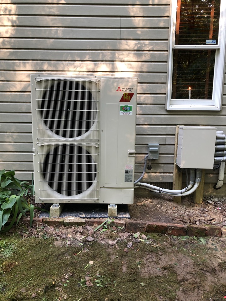 Felton, DE - Four zone Mitsubishi mini split heat pump installation Felton, DE - Four zone Mitsubishi mini split heat pump installation