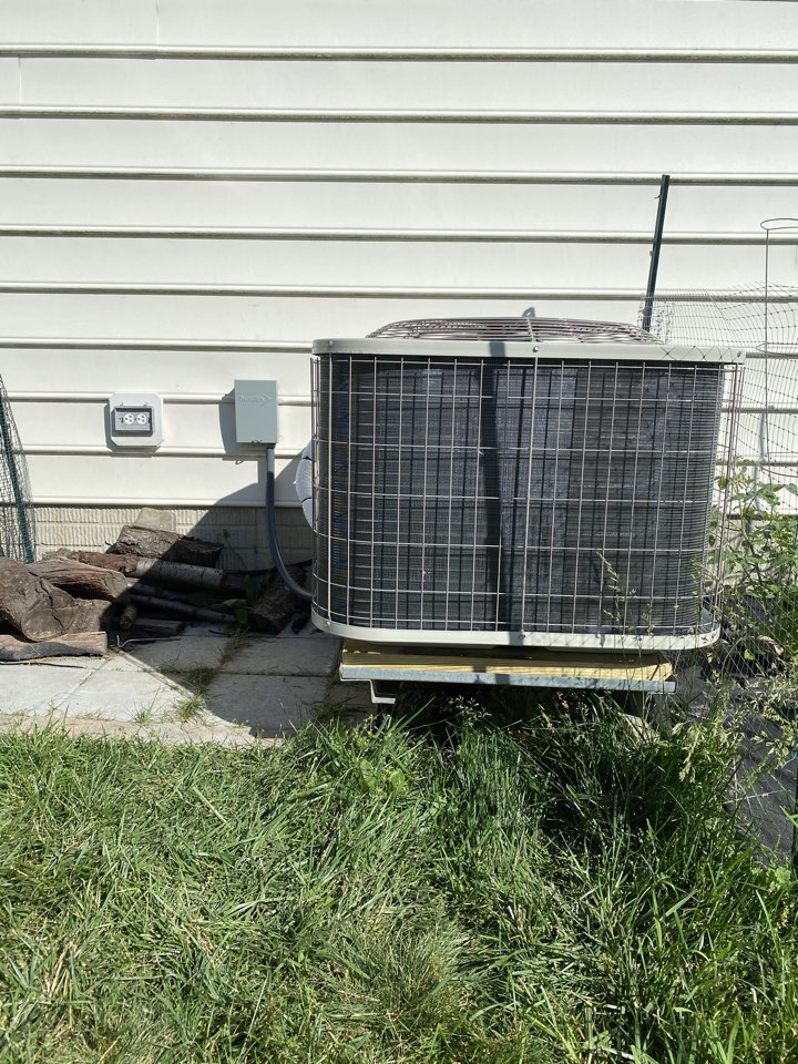 Smyrna, DE - AC replacement in Smyrna, DE. New condenser and coil replacement. Smyrna, DE - AC replacement in Smyrna, DE. New condenser and coil replacement.