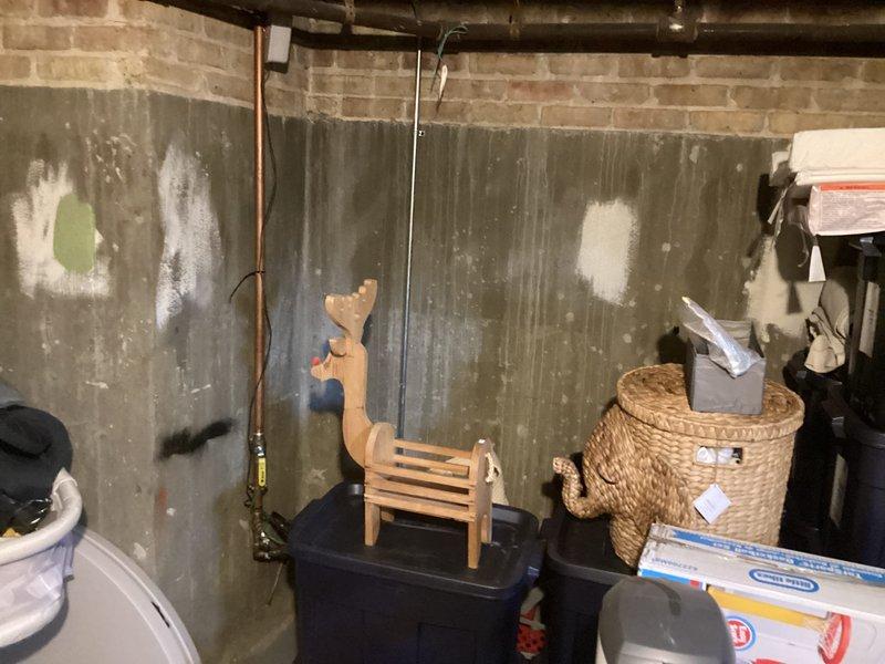 Conducted VIP maintenance service on water heater tank system. Inspected pressure gauge, valve assembly, and copper piping for proper operation and integrity. All components functioning within normal parameters; no leaks or pressure issues detected.