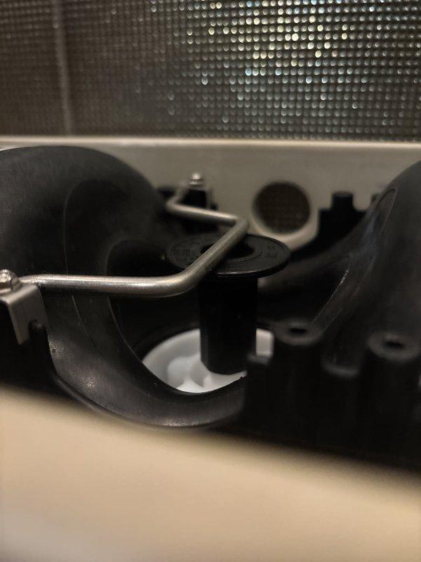 Responded to a warranty callback for an incomplete flush on a previously serviced toilet. Inspected the fixture and documented its condition, with tissue present in the bowl and the flush lever and tank assembly in place. Further diagnostics of the flush mechanism and drain line are recommended to restore full flushing performance.
