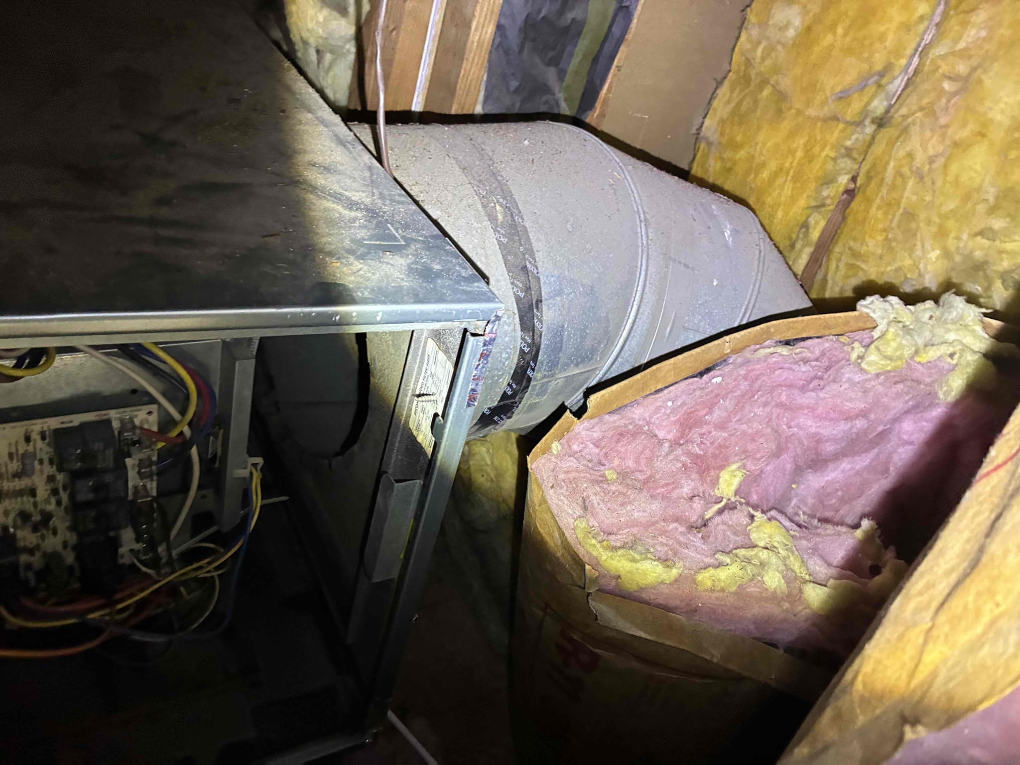 I diagnosed a 2007 Rheem condenser where the indoor blower motor worked, but the outdoor fan and compressor didn't start. Testing the 50/10 MFD capacitor showed it had failed completely. After installing a new test capacitor, the system started cooling normally. I also found a blocked drain pan outlet and a dusty blower wheel. Recommendations include replacing the capacitor, monitoring the compressor, cleaning the drain line, and cleaning the blower wheel and coils.