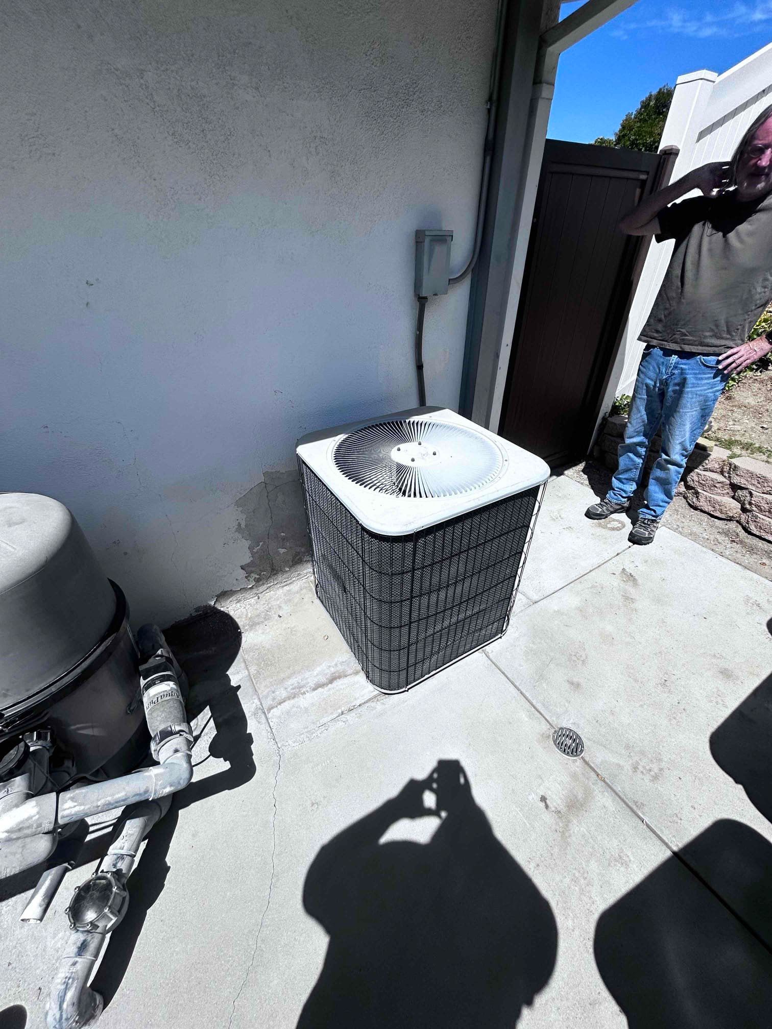 Upon inspection, the air conditioning system was not cooling, and the thermostat display was blank. Upon further investigation, it was determined that the main condensation pump had failed and was not functioning correctly. The system appeared to be quite old and had not received proper maintenance. It was noticeably dirty and used R22 Freon. Due to the age and condition of the system, I recommend replacing it to ensure optimal performance and efficiency.