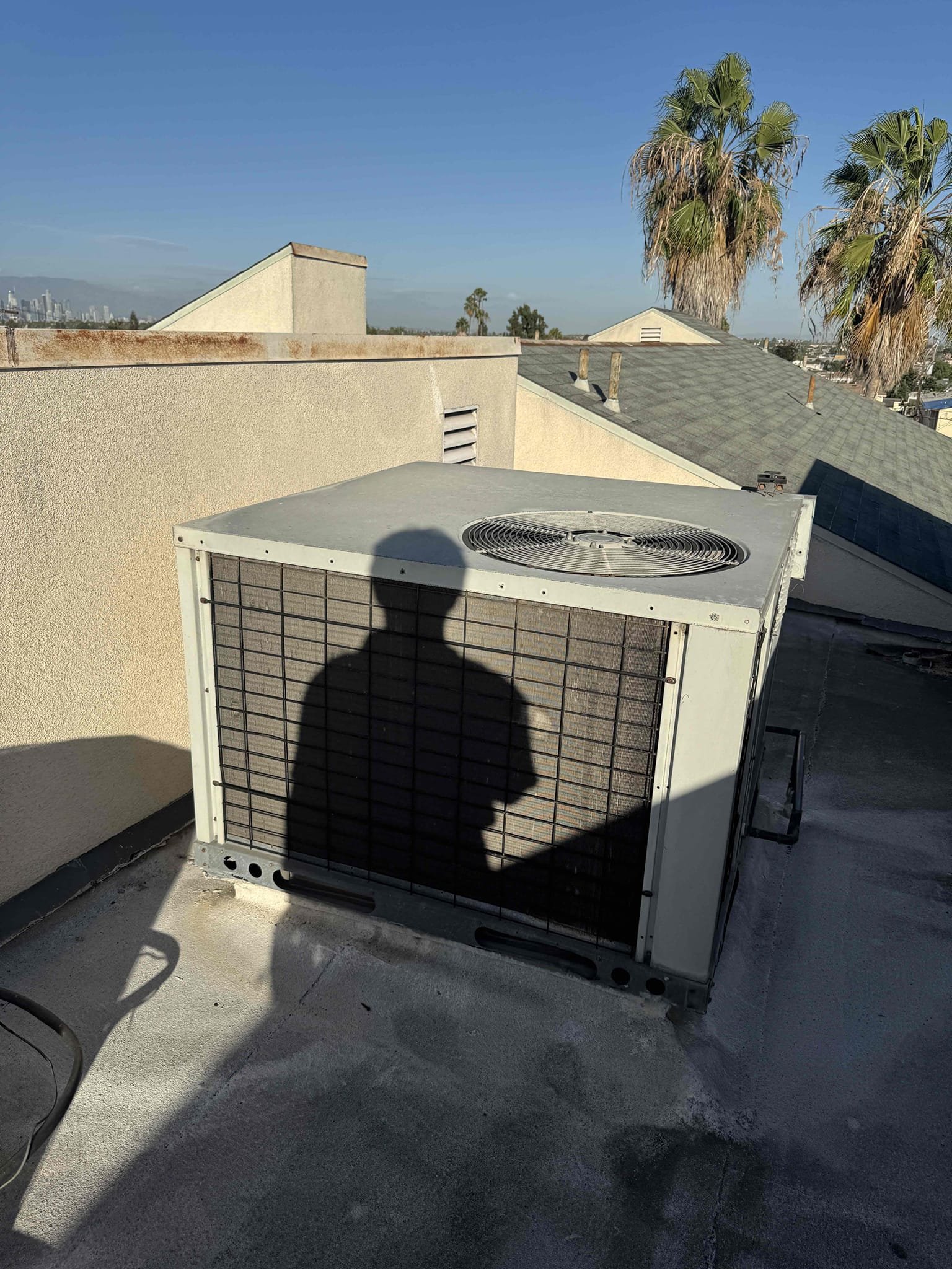 I was called for a service on a 2.5 TON package unit where the air wasn’t blowing into the house despite the cooling being activated. Upon arrival, I conducted a thorough inspection and identified that the blower motor was the root cause of the issue. The blower motor was found to be malfunctioning, preventing the unit from circulating air properly. After confirming the diagnosis, I replaced the faulty blower motor with a new one. Post-replacement, I tested the unit to ensure it was functioning correctly and that air was now being circulated efficiently. The job was completed successfully, and the system is now operating as intended.