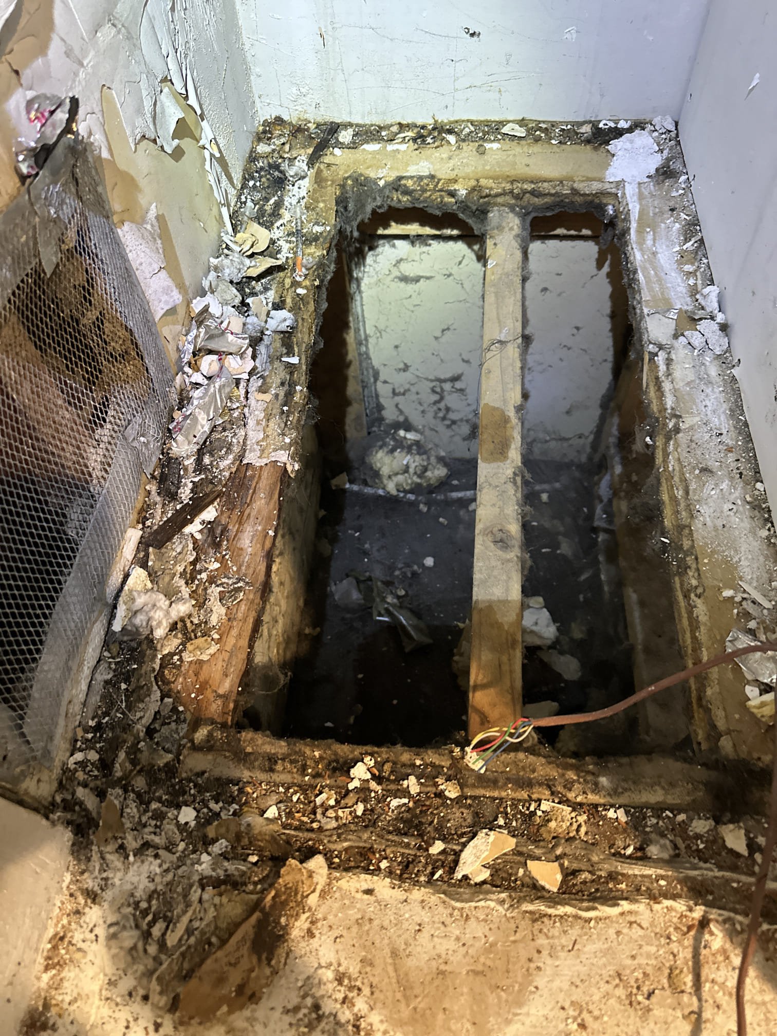 Los Angeles, CA - On October 21, I removed and hauled away all existing HVAC equipment. I then installed a new Carrier Comfort 2.5-ton inverter heat-pump condenser, ADP FAU 115V 3-ton furnace, 3-ton upflow evaporation coil, filter base, electrical power whip, disconnect box, condenser pad, FAU power cord, SS2 secondary safety switch, and Braeburn 2030 thermostat. I also performed a blow-out, reconnected the condensation drain line, flushed and reconnected the copper line set, pressure tested, and re-insulated the line set. Payment terms include a 10% deposit or $1000, 70% upon crew arrival, and 20% upon unit startup. Standard warranties include 1-year labor and 10-year parts and compressor warranties.