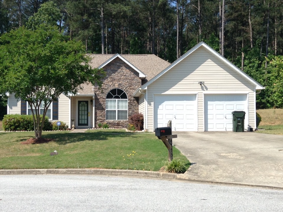 Snellville, GA - Re-roofing done in sunrise cedar color shingles Snellville, GA - Re-roofing done in sunrise cedar color shingles