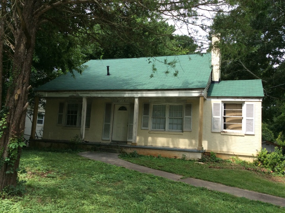 Atlanta, GA - Roof replacement done in evergreen blend color shingles Atlanta, GA - Roof replacement done in evergreen blend color shingles