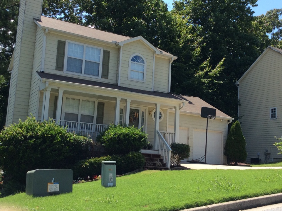 Austell, GA - Roof replacement done in sienna burnt color shingles Austell, GA - Roof replacement done in sienna burnt color shingles