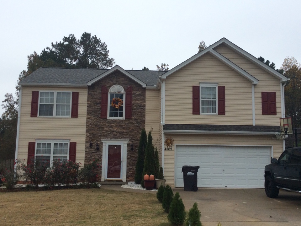 Powder Springs, GA - Roof replacement done in Weatherwood color shingles Powder Springs, GA - Roof replacement done in Weatherwood color shingles