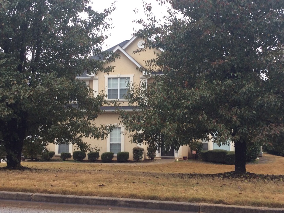 Lithonia, GA - Roof replacement done in charcoal black colored shingles Lithonia, GA - Roof replacement done in charcoal black colored shingles