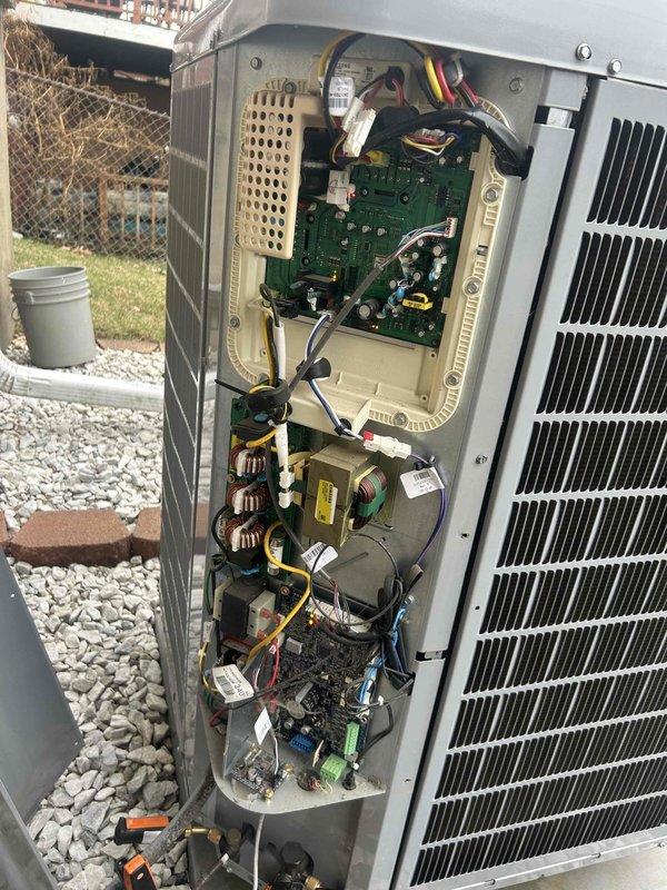Performed annual maintenance service on outdoor AC unit under 10-year membership agreement. Conducted electrical system inspection using Fluke 376 FC True RMS clamp meter with reading at 3.6 amps. All components including circuit board, capacitors, transformers, and wiring connections verified in normal working condition with no signs of damage or corrosion.