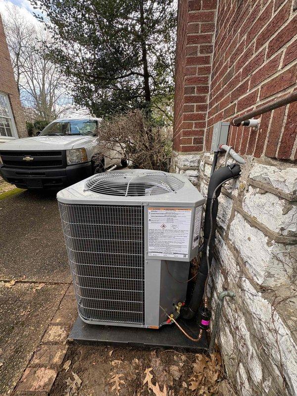 Successfully installed a complete Bryant HVAC system including a 2.5 ton 14.3 SEER2 AC unit (GA5SAN53000W), 2.5 ton evaporator coil (CVAVA3017XMA), and 80K BTU 92% efficient gas furnace (912SE48080M17) with digital thermostat. System installation included all necessary components: outdoor unit pad, electrical connections, refrigerant lines, condensate pump, and a new 14x14 return grille with 10" flex duct in basement.
