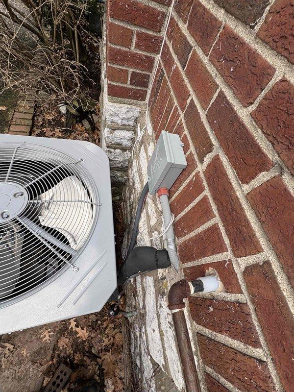 Successfully installed a complete Bryant HVAC system including a 2.5 ton 14.3 SEER2 AC unit (GA5SAN53000W), 2.5 ton evaporator coil (CVAVA3017XMA), and 80K BTU 92% efficient gas furnace (912SE48080M17) with digital thermostat. System installation included all necessary components: outdoor unit pad, electrical connections, refrigerant lines, condensate pump, and a new 14x14 return grille with 10" flex duct in basement.