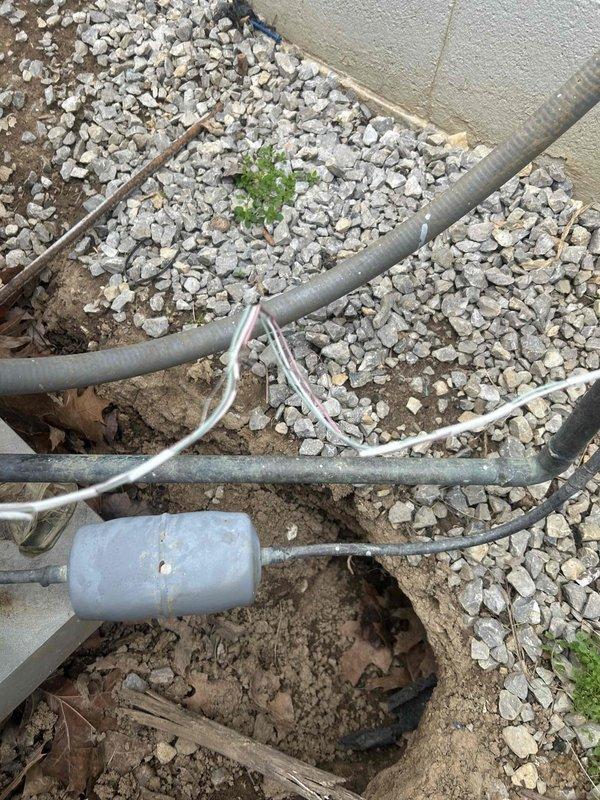 Performed Care Plan maintenance service on a 6-system commercial installation, conducting electrical diagnostics with readings of 5.7A verified with Fluke 376 FC meter. Inspected exterior conduit connections and electrical junction boxes for proper installation and weatherproofing. Noted presence of customer-owned R22 refrigerant tank available for recharging older systems as needed. Replaced required filters per specifications: (1) 18x20x1, (1) 20x20x1, (2) 20x25x1, and (2) 16x25x1.