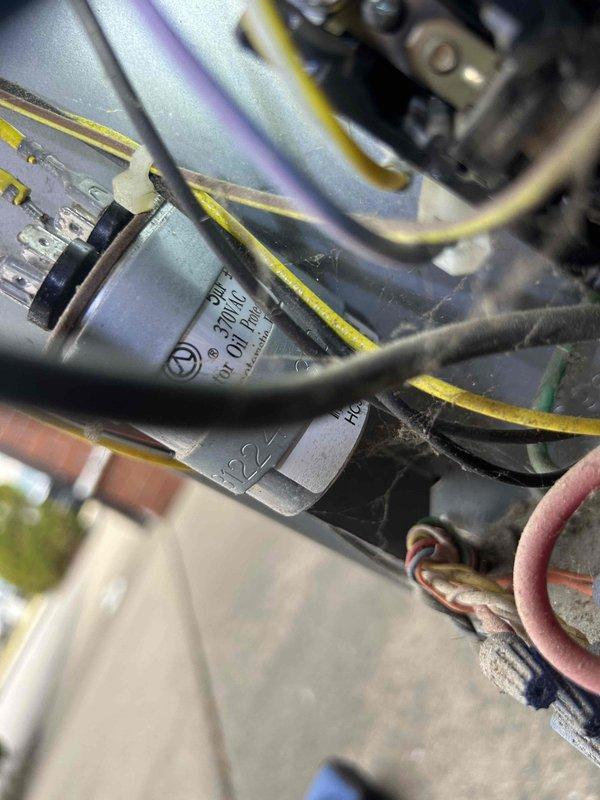 Responded to service call regarding suspected evaporator coil leak. Performed diagnostic inspection of the Carrier system and examined thermostat functionality, confirming proper operation with heat setting at 70°F. Inspected oil capacitor and electrical connections in outdoor unit, finding no visible signs of damage or deterioration. Previous contractor's assessment of evaporator coil leak was confirmed; recommended replacement of affected components to resolve the water leakage issue.