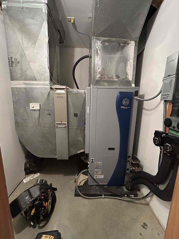 Performed scheduled Care Plan tune-up on 2015 GEO heat pump system with humidifier (80 Canister model). Conducted comprehensive diagnostic testing with UEi meter showing 34.2h reading, indicating proper system operation. Cleaned washable filters and inspected ductwork connections, verifying all seals and joints were secure with no air leaks detected.