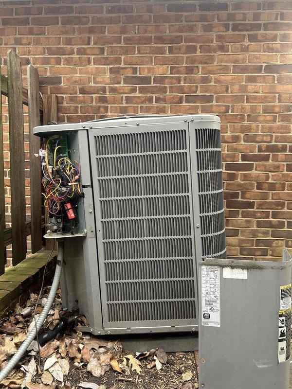 Completed annual Care Plan tune-up on residential air conditioning system, including outdoor condenser unit inspection with electrical component verification and temperature diagnostics. Replaced 16x25x4 air filter in basement as part of club membership maintenance service.
