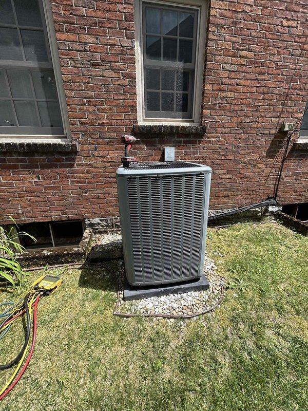Performed comprehensive HVAC maintenance on residential gas furnace and air conditioning system. Conducted system diagnostics using digital manifold gauges to measure refrigerant pressures and temperatures on outdoor condensing unit, verifying proper operating parameters. Inspected outdoor unit condition, refrigerant line connections, and electrical disconnect, confirming all components functioning within manufacturer specifications.