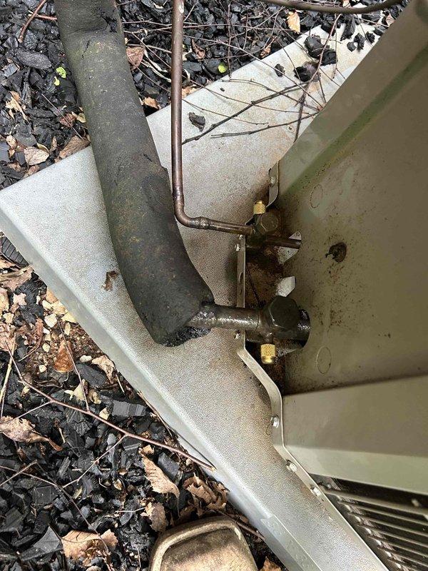 Replaced defective thermostatic expansion valve (TXV) under warranty on heat pump system and performed complete lineset flush to remove contaminants. Successfully installed customer-supplied Honeywell Home smart thermostat with programming and system verification completed.
