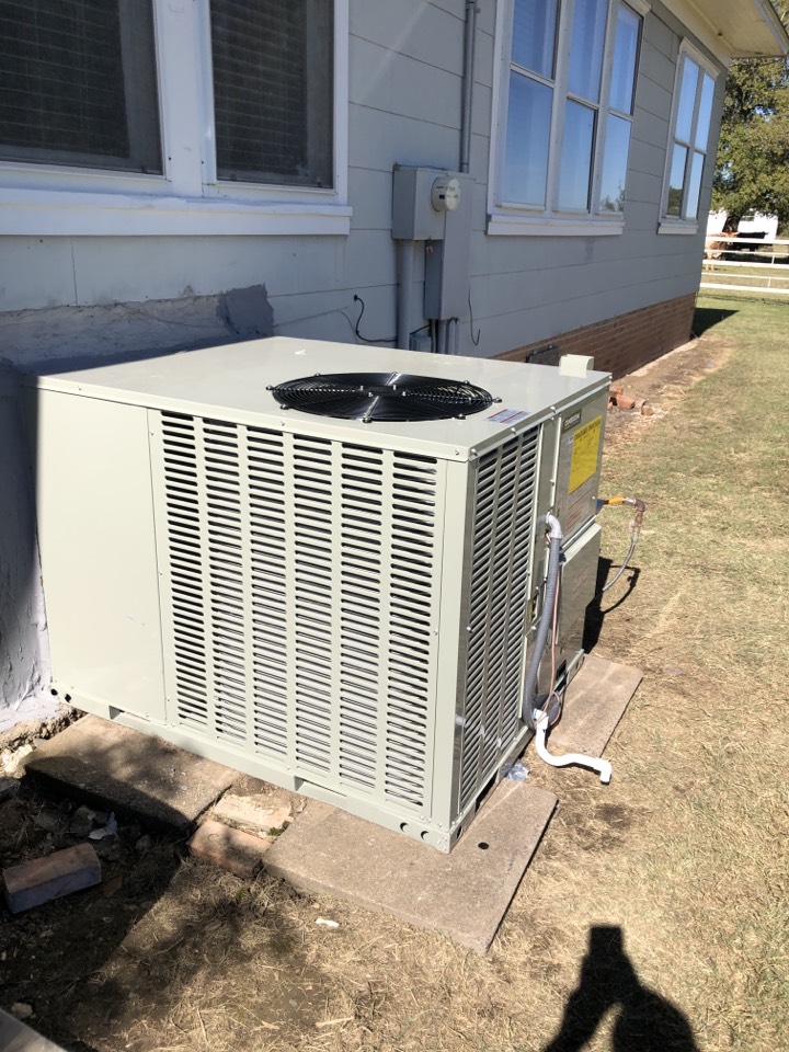 Installing a new ac Trane system for a customer in Rhome TX 