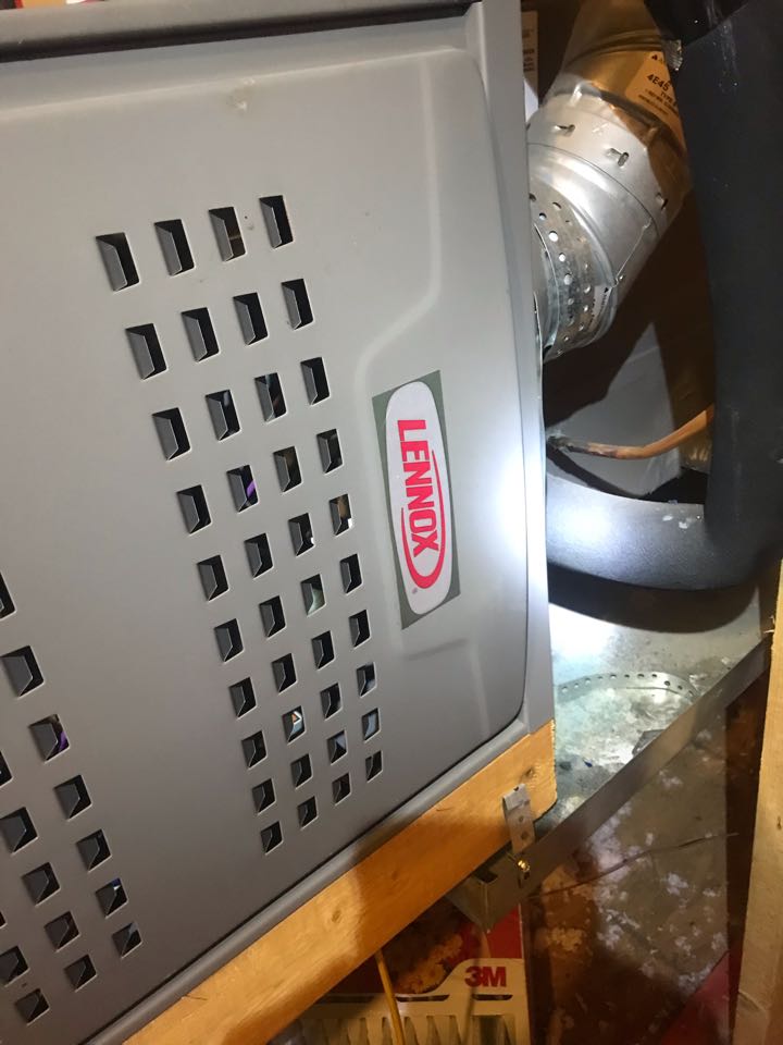 Ac service on Lennox systems in oak point Tx 