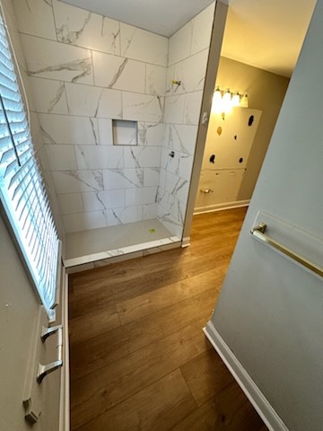 Finishing up installing click/lock LVP in Acworth, GA.  Finishing up installing click/lock LVP in Acworth, GA.