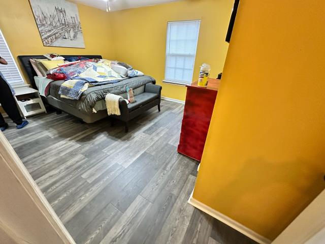 
Flooring replaced in a single family home in powder springs, Ga. We moved furniture and installed laminate and pad throughout. 