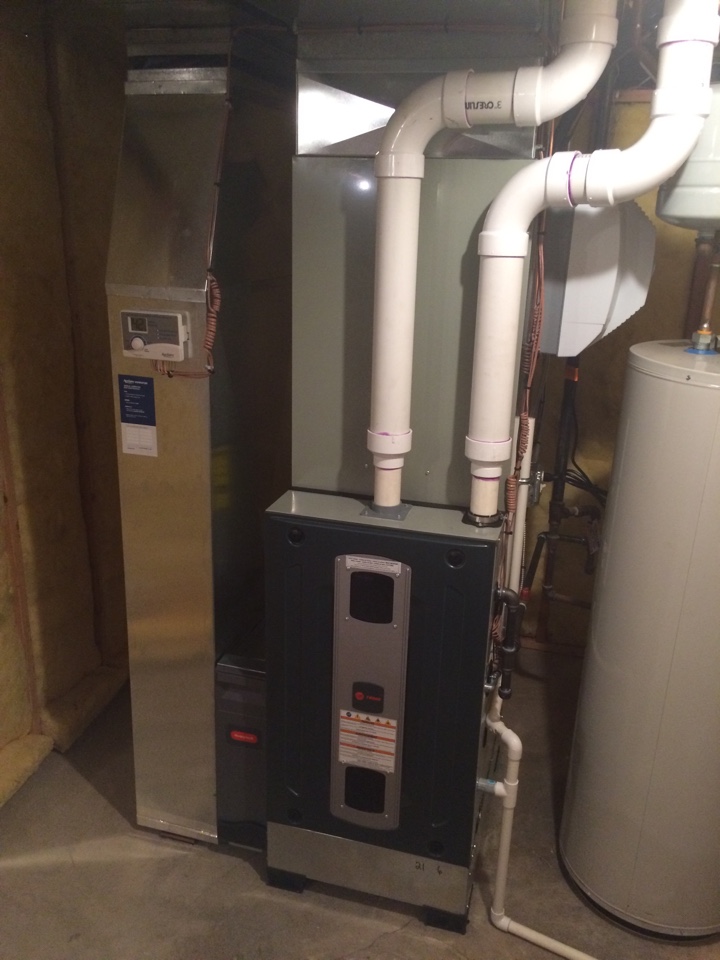 TDH install new Trane equipment furnace S-series, ac unit XR16, cards coil, new power humidifier and media air cleaner. TDH clean all ducts. 